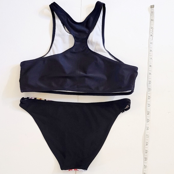 Bikini - Picture 4 of 6